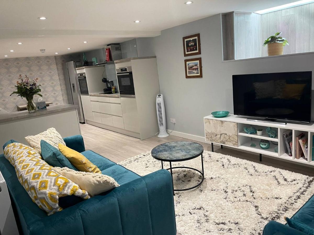 Appartamento Entire 2 Bed Flat With Garden, Located Near Beach Hove Esterno foto